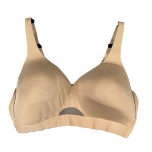 Cacique 42C Lightly Lined No Wire Comfort Bra Nude Seamless Sports Bra